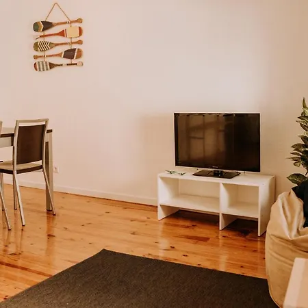 Apartamento Oliveiras Do Mar - Local *